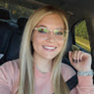 Meet your Posher, Aleya